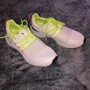 Under Armour Breathe Sneakers